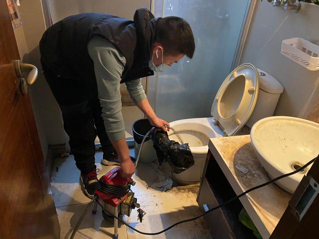 新河马桶疏通-疏通下水道