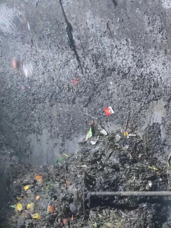 新河污水池清理